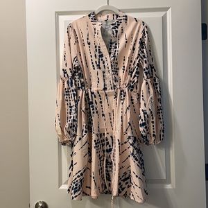 Women’s tie waist dress NWOT